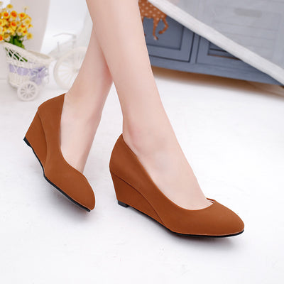 Fashionable Women's Wedge Heels with Bow Detail